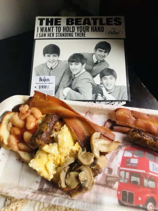 Full English Breakfast tartine7